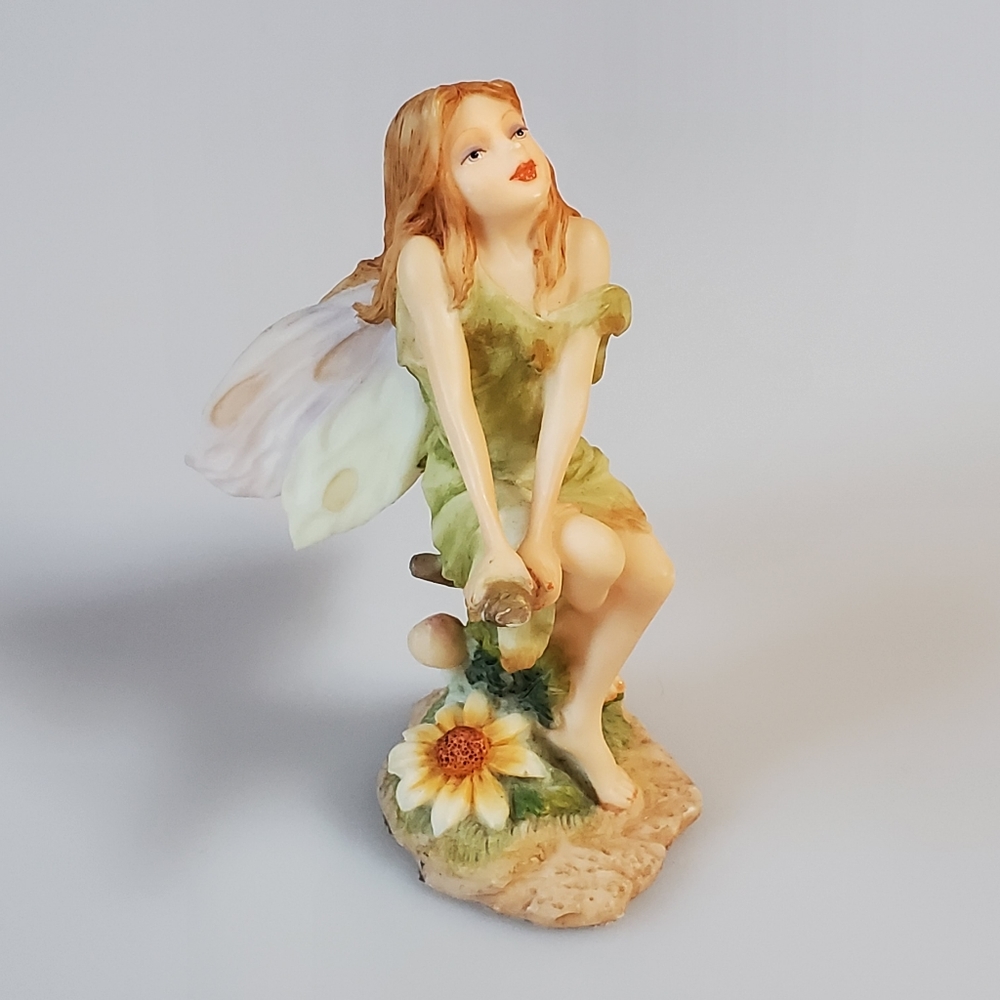 Summit Collection Sexy Fairy Figurine 2001 W.U.I.